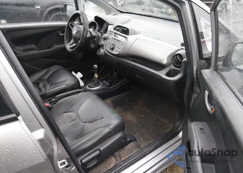 2009 Honda Fit from USA, damaged, VIN JHMGE87209S037703